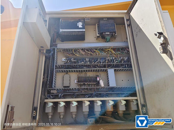 Leasing XCMG XGC650 used mobile hydraulic hoist lift machine 650ton crawler crane XCMG XGC650 used mobile hydraulic hoist lift machine 650ton crawler crane: gambar 2