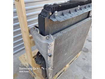 Intercooler untuk Truk Mercedes-Benz ACTROS MP4 A9605003601 / A9605000002   Mercedes-Benz A9605003601 / A9605000002: gambar 2 Intercooler untuk Truk Mercedes-Benz ACTROS MP4 A9605003601 / A9605000002   Mercedes-Benz A9605003601 / A9605000002: gambar 2