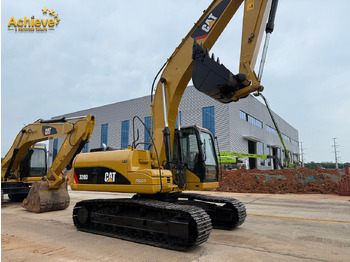 Ekskavator CATERPILLAR 320D