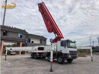 Truk pompa beton PUTZMEISTER