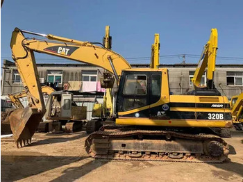 Ekskavator perayap CATERPILLAR 320BL