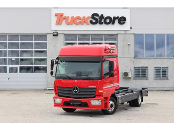 Truk sasis MERCEDES-BENZ Atego 1223
