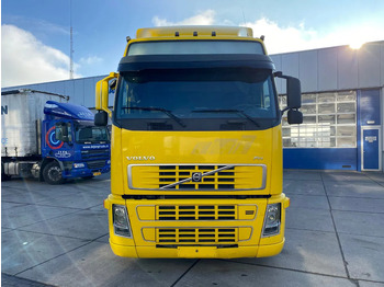 Tractor head Volvo FH 13.400 / 2x tank / Euro 5 / Mega: gambar 2