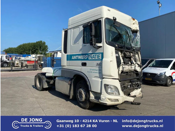 Tractor head DAF XF 106 460
