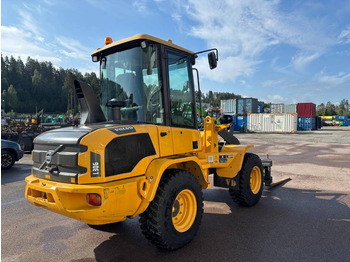 Wheel loader Volvo L 30 GS: gambar 3