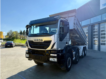 Truk jungkit IVECO