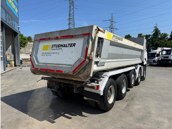 Truk jungkit RENAULT C520 10x4 Kipper: gambar 5
