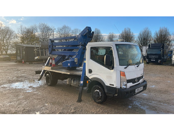 Platform udara yang dipasang di truk NISSAN