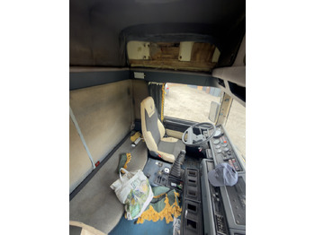 Tractor head RENAULT R420 V8: gambar 3