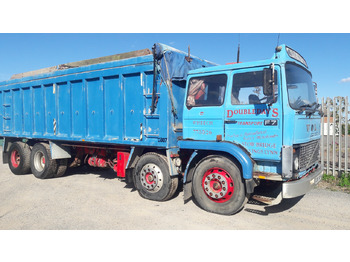 Truk jungkit VOLVO