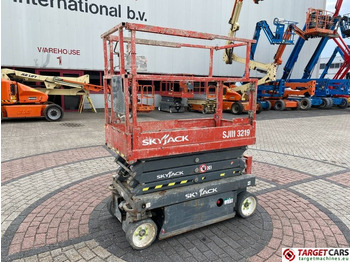 Scissor lifts SKYJACK