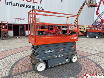 Scissor lifts SKYJACK
