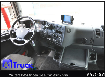 Interior photo 1: Truk flatbed, Truk derek SCANIA R400, HIAB XS 211-3 Lift-Lenkachse