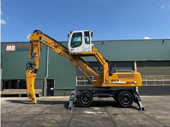 Mesin pengisi LIEBHERR A 924