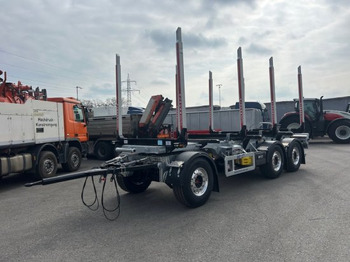 Trailer pengangkut kayu