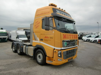 Tractor head VOLVO FH16 700