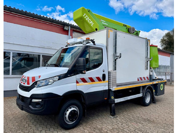 Platform udara yang dipasang di truk IVECO Daily 70c18
