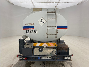 Truk tangki Renault Midlum 180 DCi: gambar 5 Truk tangki Renault Midlum 180 DCi: gambar 5