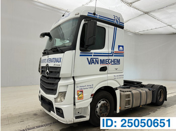 Tractor head MERCEDES-BENZ Actros 1842
