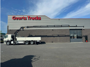 Truk derek DAF CF 330