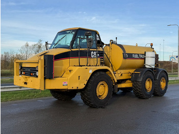 Truk tangki Caterpillar 725 Fuel truck: gambar 2