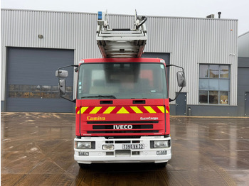 Truk pemadam kebakaran Iveco 130E23 4x2 Firetruck: gambar 3
