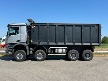 Truk jungkit MERCEDES-BENZ Arocs