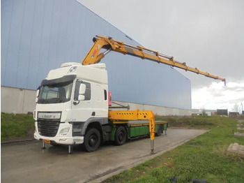 Truk derek DAF CF 400