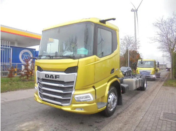Truk sasis DAF XD
