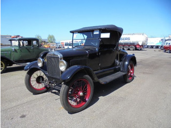 Mobil sedan FORD
