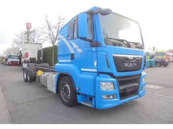 Truk pengangkut mobil MAN TGS 23.440 6X2 RETARDER: gambar 3