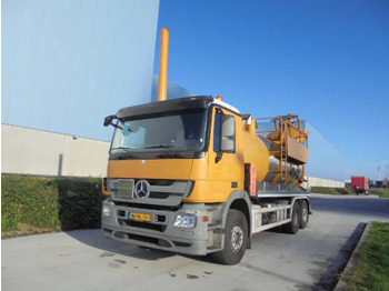 Truk vakum MERCEDES-BENZ Actros 2532