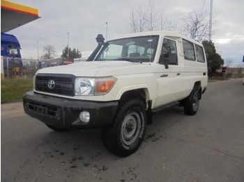 Mobil TOYOTA Land Cruiser