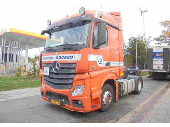 Tractor head MERCEDES-BENZ Actros 1842