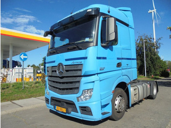 Tractor head MERCEDES-BENZ Actros 1842