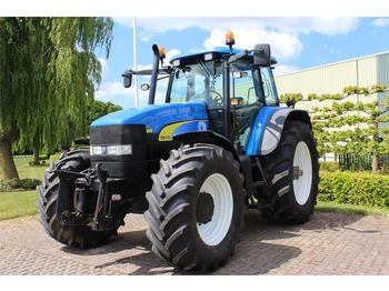 Traktor NEW HOLLAND TM