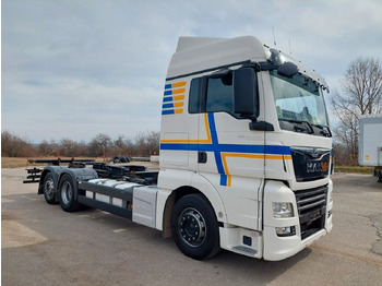Pengangkut kontainer/ Container truck baru MAN TGX 26.460 LL 6x2/2: gambar 2