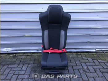 Tempat duduk RENAULT D