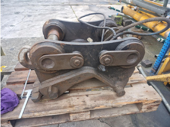 Skrup cepat CATERPILLAR