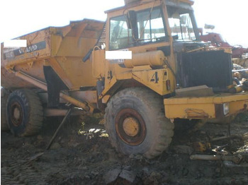 Tempat sampah artikulasi VOLVO A25C