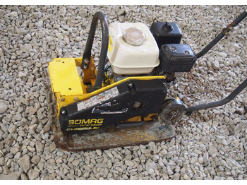 Pelat getar BOMAG