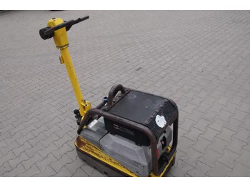 Pelat getar WACKER