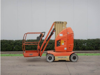 Lift tiang vertikal JLG