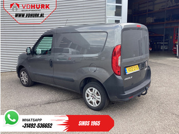 Van kecil Fiat Dobló Cargo 1.6 MJ 105 pk 3Pers./ Airco/ Cruise/ Navi/ Trekhaak: gambar 2