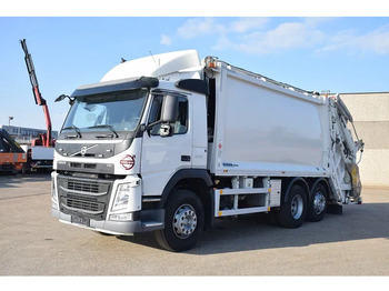 Truk sampah VOLVO FM 330