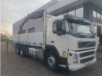 Truk derek VOLVO FM 400