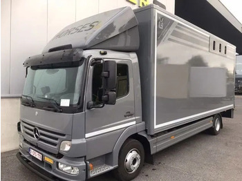 Truk pengangkut kuda MERCEDES-BENZ Atego 1018