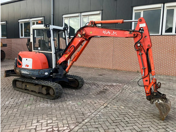 Ekskavator mini Kubota KX121-3a: gambar 3