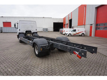 Truk sasis Mercedes-Benz ATEGO 1221 / ENGINE RUNNING / ONLY:253095 KM / AUTOMATIC / EURO-6 / 2017: gambar 3