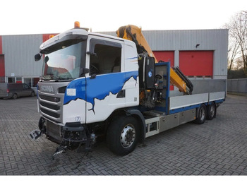 Truk derek SCANIA G 490